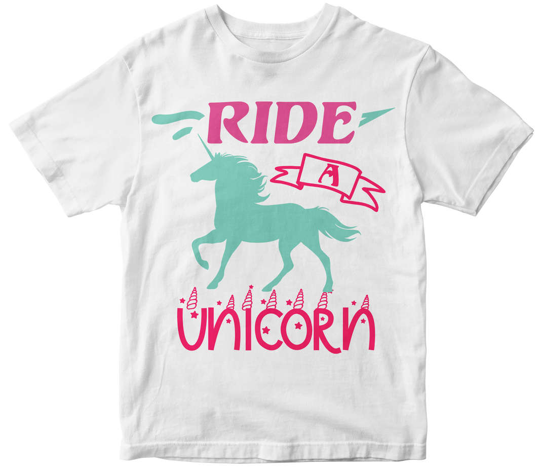 Ride a unicorn - Unicorn T-shirt